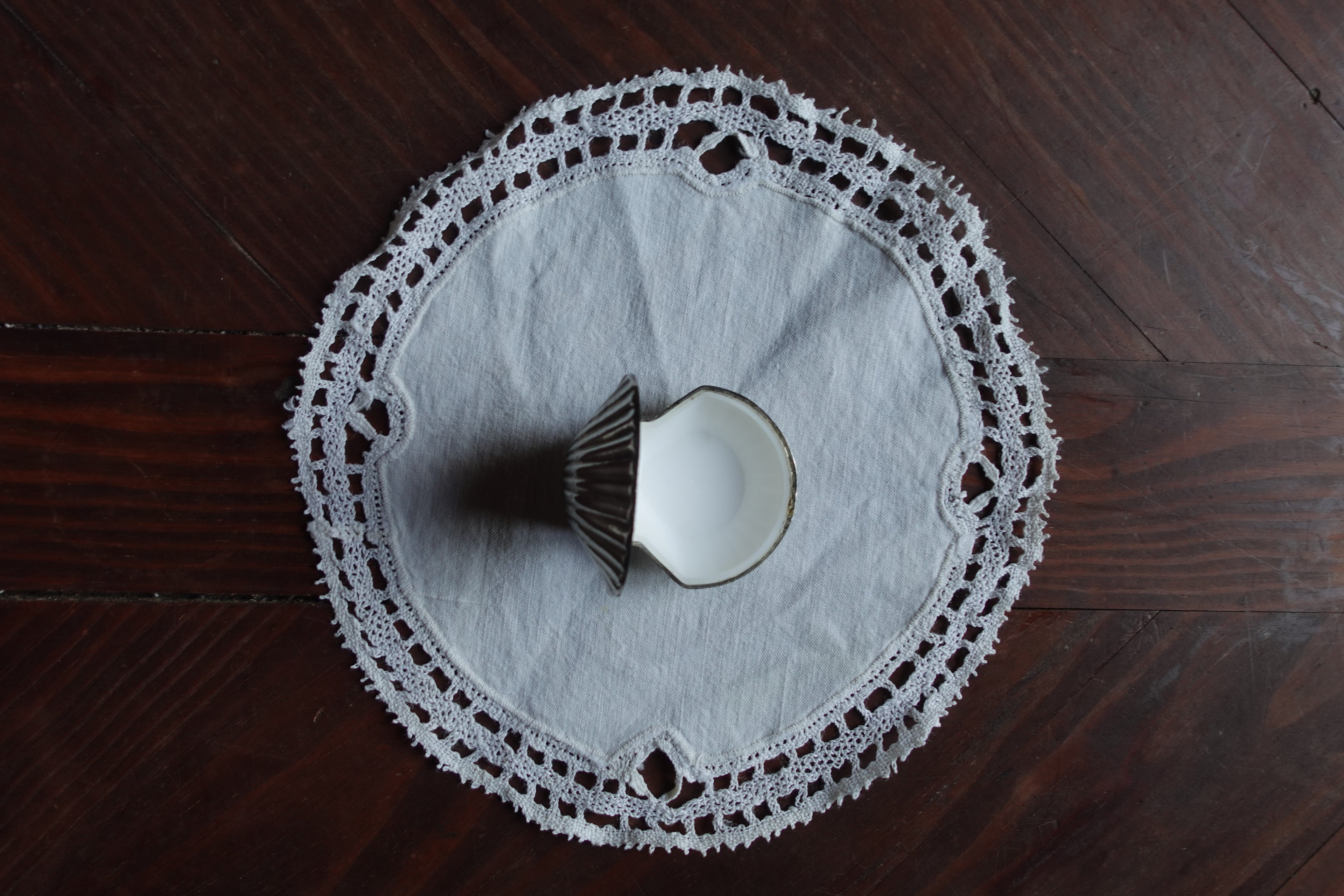 Silver-Plated Scallop Shell Pill Box